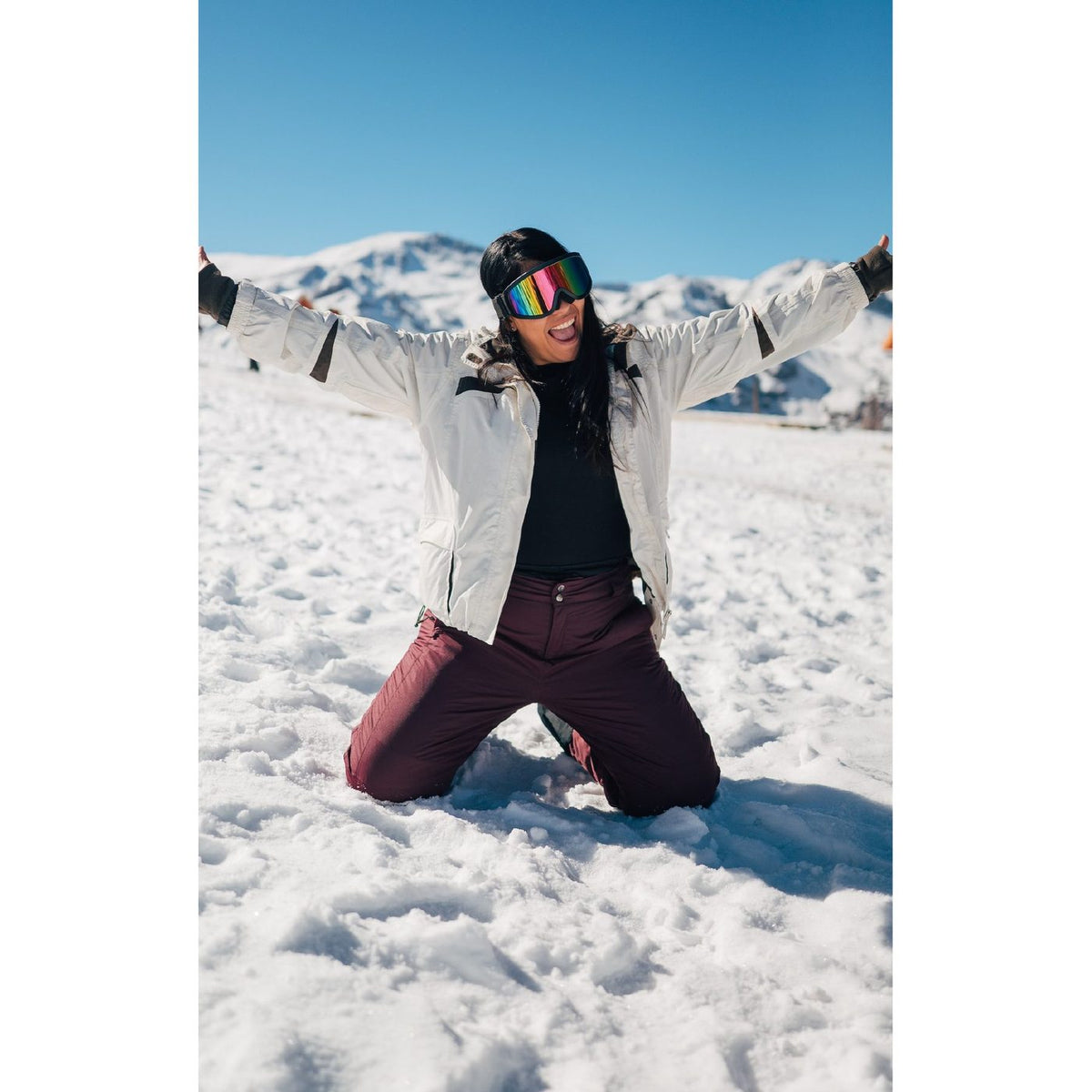 Pantalón de nieve adulto con chaqueta y antiparras en la nieve – arriendo en Santiago